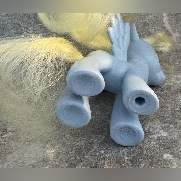 Hasbro My Little Pony G4 Derpy Hooves Muffin Pony (2010) - Picture 7 of 8